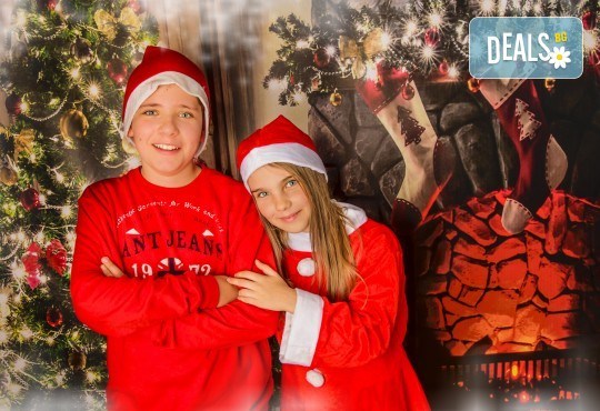 Магично предложение за Вас и Вашето семейство! Коледна фотосесия с 25 обработени кадъра от Pandzherov Photography - Снимка 5