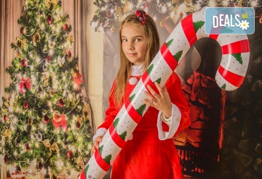 Магично предложение за Вас и Вашето семейство! Коледна фотосесия с 25 обработени кадъра от Pandzherov Photography - Снимка 4