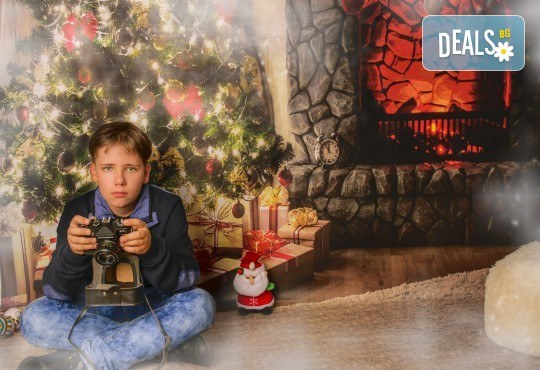 Магично предложение за Вас и Вашето семейство! Коледна фотосесия с 25 обработени кадъра от Pandzherov Photography - Снимка 7