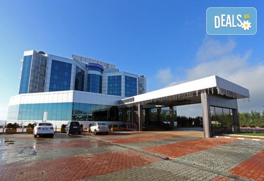 Последни места за Нова година в Eser Diamond Hotel 5*, Силиври, Турция! 2 нощувки с 2 закуски, 1 стандартна и 1 празнична вечеря, празнична програма и ползване на СПА! Безплатно за дете до 3 години! - Снимка 2