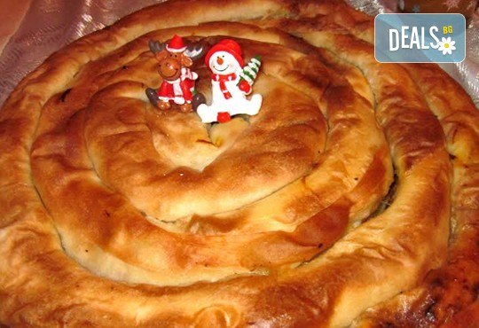 ТРИ вида Новогодишна баница: вита баница, вързана баница, баница на хапки с парти късмети и паричка от Работилница за вкусотии Рави! - Снимка 2