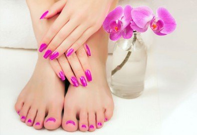 Заблестете с ярките цветове на Bluesky и SNB! Подарете си класически маникюр и педикюр с 2 декорации в салон Лаура стайл