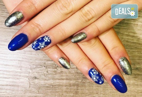 Красиви ръце! Дълготраен маникюр с гел лак Le Vole и 2 декорации в Студио за маникюр Vess Nails - Снимка 13