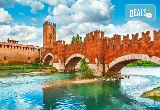 На Карнавал във Венеция с Дари Травел! Транспорт със самолет и автобус, 2 нощувки със закуски в хотели 2/3*, водач и обиколка на Верона - Снимка 10