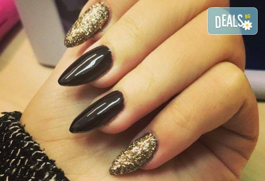 Прекрасни ръце! АРТ маникюр с гел лак, 4 рисувани декорации и арт елементи при маникюрист в Студио за маникюр Vess Nails - Снимка 11