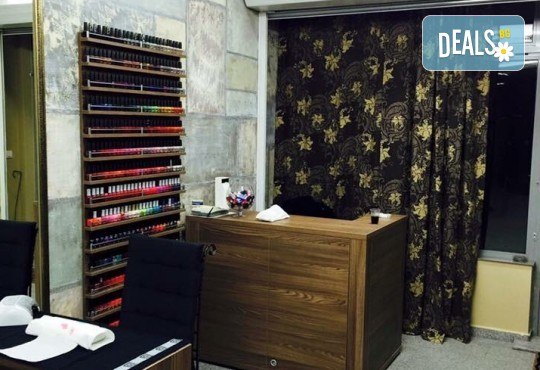 Mикродермабразио и успокояваща маска според типа кожа в салон за красота Incanto Dream, Студентски град! - Снимка 11