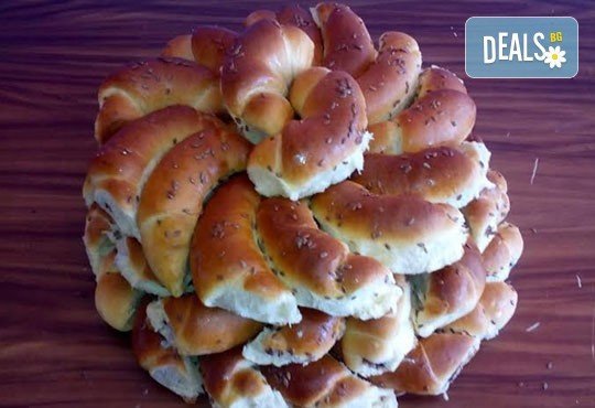 Вземете един или два килограма домашни козуначени кифлички с шоколад или мармалад от Работилница за вкусотии Рави - Снимка 2