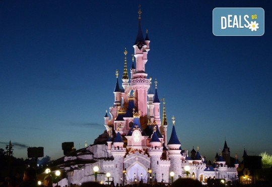 В Дисниленд и Париж за 1 юни - мечта за малки и големи! 4 нощувки със закуски в хотел 2* или 3*, самолетен билет, летищни такси и трансфери, водач - Снимка 3