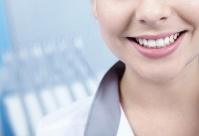 Поставяне на фасета от висококачествен композитен материал и естетическо възстановяване на зъб от Sun-Dental!