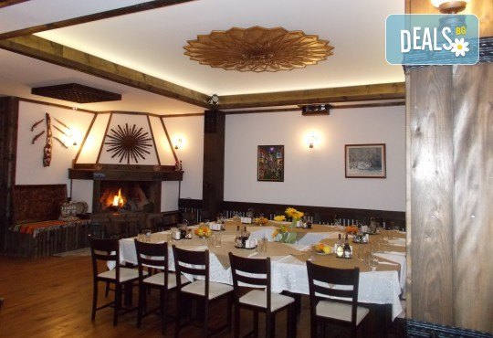 Традиционна атмосфера за Гергьовден в Златоград! 2 нощувки със закуски в хотел Панорама 3*, ползване на басейн, фитнес и СПА, транспорт и екскурзовод - Снимка 7