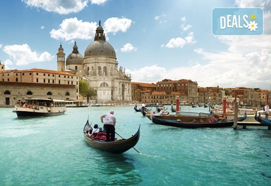 Last minute! Карнавал във Венеция през февруари - 2 нощувки със закуски в хотел 3*, транспорт, водач от Солео 8! - Снимка 6