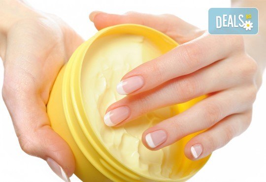 Маникюр с дълготраен гел лак Bluesky, поставяне на декорации или сваляне на гел лак, нанасяне на пилинг и подхранващ крем от студио Долче Вита! - Снимка 3