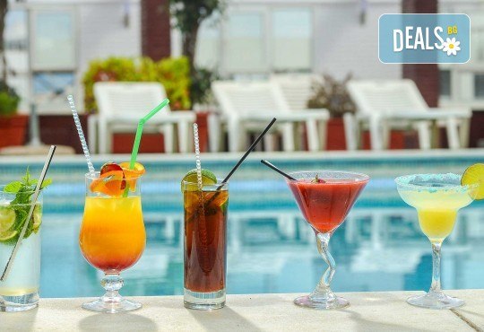 Отпразнувайте 8-ми март в хотел Capsis 4*, Солун! 1 нощувка със закуска, транспорт и екскурзовод - Снимка 12