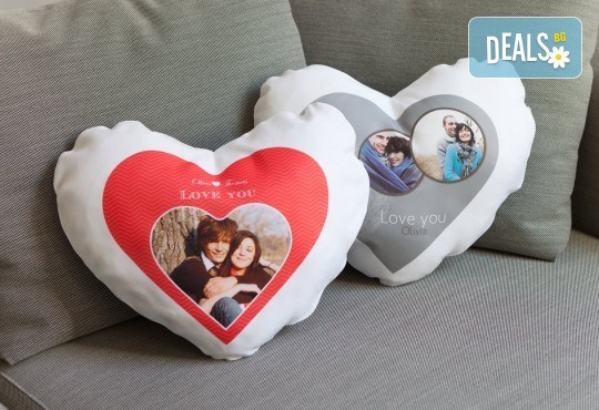 За Св. Валентин! Декоративна възглавничка сърце със снимка или квадрат 40х40 см. от Studio SVR Design! - Снимка 3