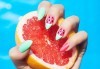 За красиви и здрави нокти! Поставяне на гел върху естествен нокът, маникюр с гел лак и две декорации в салон за красота Queenberry - thumb 1