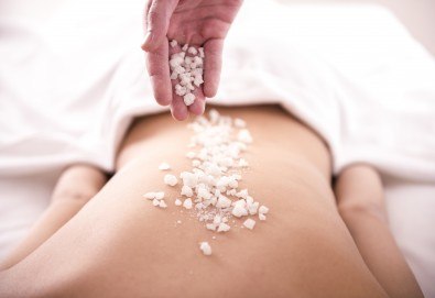 Луга, магнезий и хималайска сол! Оздравителен масаж в солна стая на гръб или на цяло тяло + инхалации с хималайска сол в Senses Massage & Recreation!