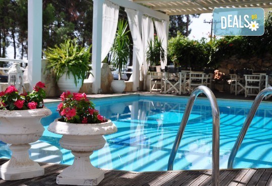 Уикенд за Осми март в Hotel Secret Paradise 4*, Неа Каликратия, Халкидики! 1 нощувка със закуска и вечеря с жива музика, транспорт, ползване на басейн и фитнес - Снимка 3