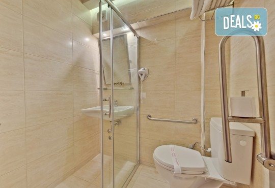 Уикенд за Осми март в Hotel Secret Paradise 4*, Неа Каликратия, Халкидики! 1 нощувка със закуска и вечеря с жива музика, транспорт, ползване на басейн и фитнес - Снимка 6