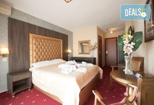 Уикенд за Осми март в Hotel Secret Paradise 4*, Неа Каликратия, Халкидики! 1 нощувка със закуска и вечеря с жива музика, транспорт, ползване на басейн и фитнес - Снимка 4