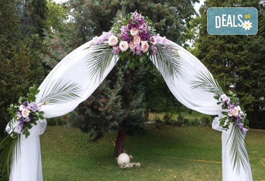 За Вашата сватба от Сватбена агенция Вю Арт! Цветя за сватбената маса и масите за гости + консултация със сватбен агент! - Снимка 7
