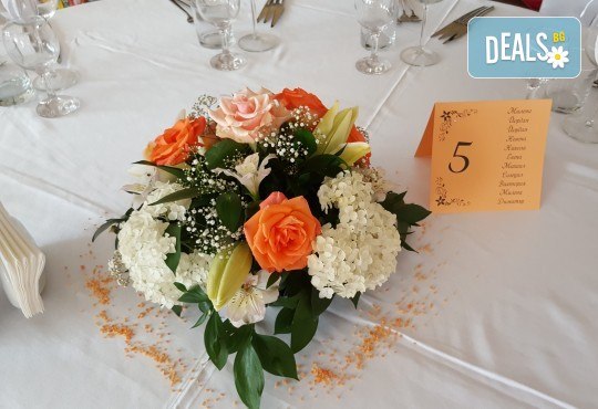 За Вашата сватба от Сватбена агенция Вю Арт! Цветя за сватбената маса и масите за гости + консултация със сватбен агент! - Снимка 4