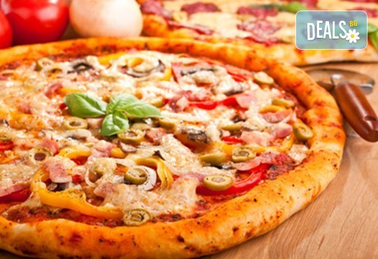 Опитайте най-вкусната пица в София! Заповядайте в ресторант Felicita by Leo's и вземете изкусителна италианска пица с моцарела по Ваш избор! - Снимка 2