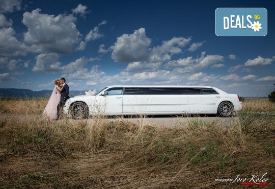 Лукс и класа! 10-часов наем на 10-местна лимузина Крайслер за Вашата сватба, специален ден или фотосесия от San Diego Limousines - Снимка 4