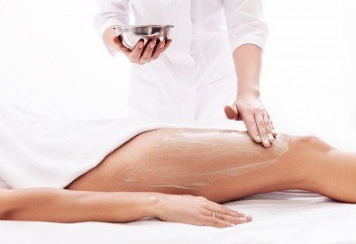 Антицелулитен масаж с детоксикиращи продукти на зона по избор или лимфен дренаж във фризьоро-козметичен салон Вили в кв. Белите брези