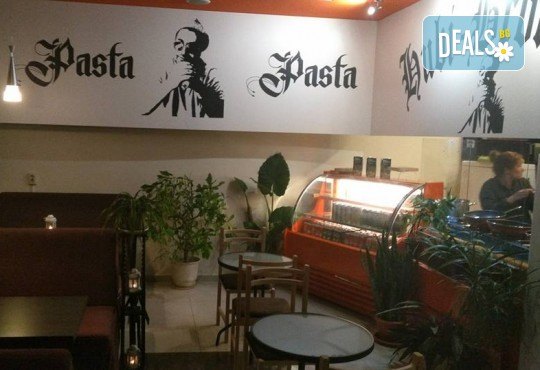 За любителите на италианските вкусотии! Опитайте прясна лазаня от Hubi-Brothers в кв. Младост 4 или Дружба 2! - Снимка 2