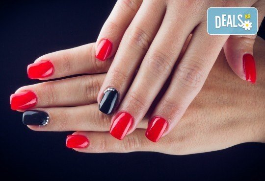 За празниците! Класически маникюр с лак SNB и 2 декорации от MNJ Studio - Люлин! - Снимка 1