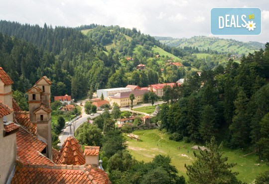 Уикенд в Румъния през пролетта или лятото! 2 нощувки със закуски в Синая, транспорт, екскурзовод, разходка в Букурещ и възможност за посещение на замъка в Бран! - Снимка 1