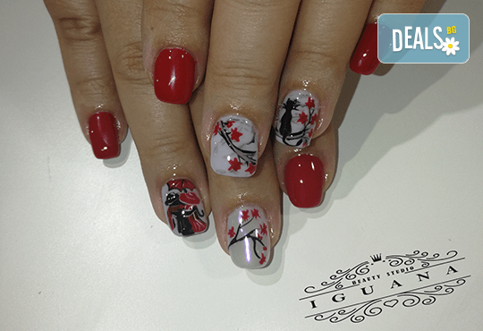 Ноктопластика чрез изграждане с гел или удължители, лакиране с гел лак и 2 декорации, избор от над 260 актуални цвята в Iguana Nail Studio - Снимка 8