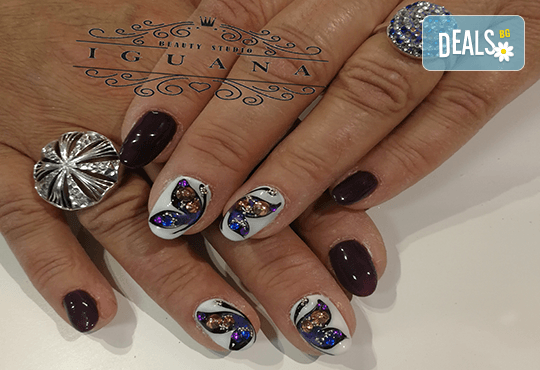 Ноктопластика чрез изграждане с гел или удължители, лакиране с гел лак и 2 декорации, избор от над 260 актуални цвята в Iguana Nail Studio - Снимка 14