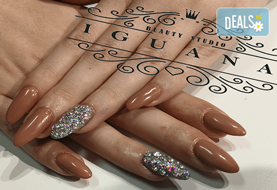 Ноктопластика чрез изграждане с гел или удължители, лакиране с гел лак и 2 декорации, избор от над 260 актуални цвята в Iguana Nail Studio - Снимка 19