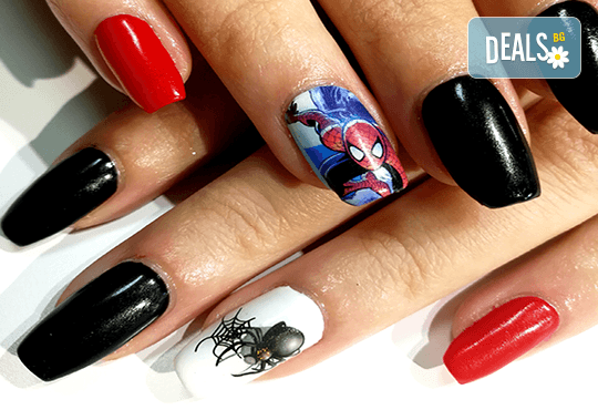 Ноктопластика чрез изграждане с гел или удължители, лакиране с гел лак и 2 декорации, избор от над 260 актуални цвята в Iguana Nail Studio - Снимка 20