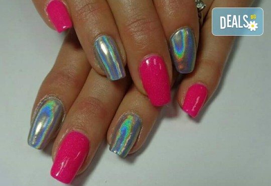 Класически или френски маникюр с гел лак Blue Sky или Rec, богат избор от ефекти, 4 авторски декорации и хидратиращ масаж на ръце в Beauty center D&M! - Снимка 5