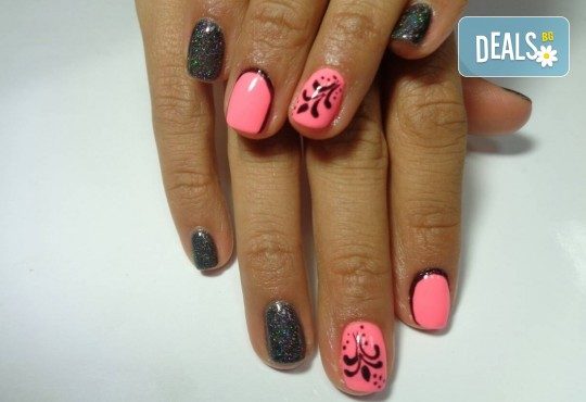 Гел върху естествен нокът за укрепване и здравина, класически или френски маникюр с шведски лакове Depend, 2 декорации и бонус: масаж на ръце от Beauty center D&M! - Снимка 5