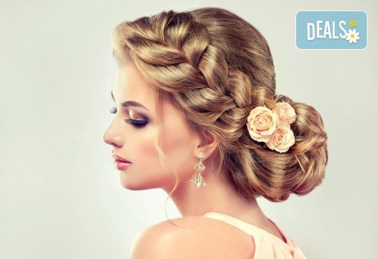 За Вас абитуриенти! Официална абитуриентска прическа при стилист на Салон за красота Blush Beauty! - Снимка 2