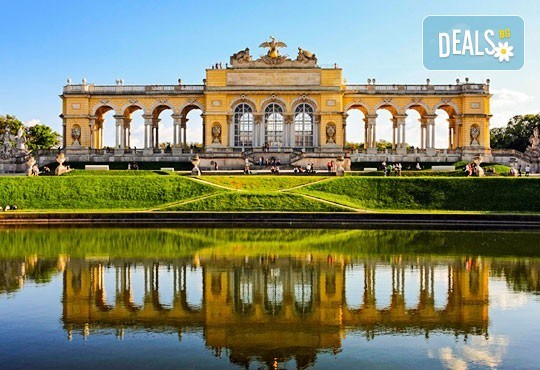 За 24-ти май във Виена, с Молина Травел! 2 нощувки със закуски в хотел 3*, транспорт и включено посещение на Пратера и Бирения фест във Виена! - Снимка 5