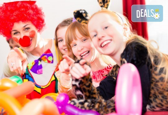 2 часа аниматор с игри и организиране на детска дискотека и караоке парти на избрано от клиента място от Детски център Приказен свят! - Снимка 1