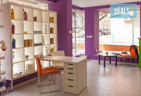 Кожа без несъвършенства с диамантено микродермабразио и терапия на окооочен контур в салон за красота Bossa Nova! - Снимка 4