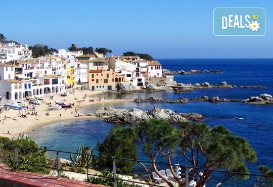 Last minute! През май в Калея, Испания! 5 нощувки, закуски и вечери в хотел 3*, самолетен билет, летищни такси, трансфери и бонус: йога практики на плажа! - Снимка 2