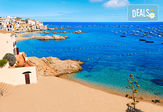 Last minute! През май в Калея, Испания! 5 нощувки, закуски и вечери в хотел 3*, самолетен билет, летищни такси, трансфери и бонус: йога практики на плажа! - Снимка 1