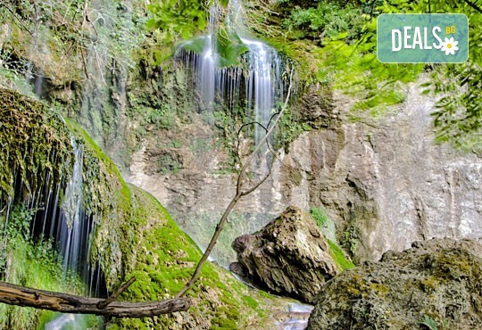 Екскурзия на 19.05. до смайващите Крушунски водопади и Ловеч с Дрийм Тур - транспорт, екскурзовод и включена застраховка! - Снимка 4