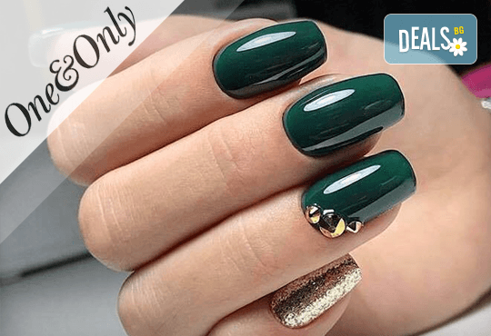 Дълготраен маникюр с гел лак в цвят по избор от богатата палитра на Shellac, Creative play и Black Bottle, 2 декорации и масаж на ръцете с ароматна свещ в The One & Only! - Снимка 5