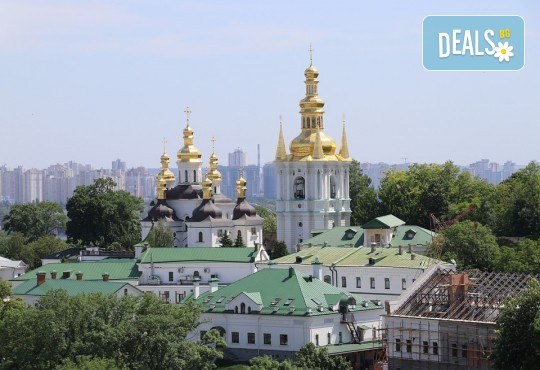 Екскурзия до Кишинев, Киев и Одеса с Караджъ Турс през октомври! 4 нощувки със закуски и 2 вечери в хотели 2/3*, транспорт, водач и програма - Снимка 2
