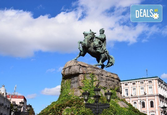 Екскурзия до Кишинев, Киев и Одеса с Караджъ Турс през октомври! 4 нощувки със закуски и 2 вечери в хотели 2/3*, транспорт, водач и програма - Снимка 6