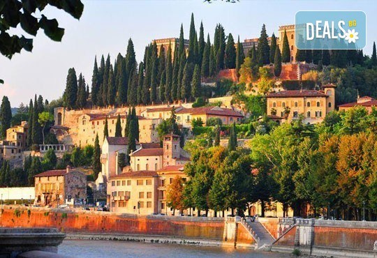 Самолетна екскурзия до Рим през ноември с Дари Травел! 4 дни, 3 нощувки със закуски в хотел 2/3*, самолетен билет, такси, трансфери и водач - Снимка 4