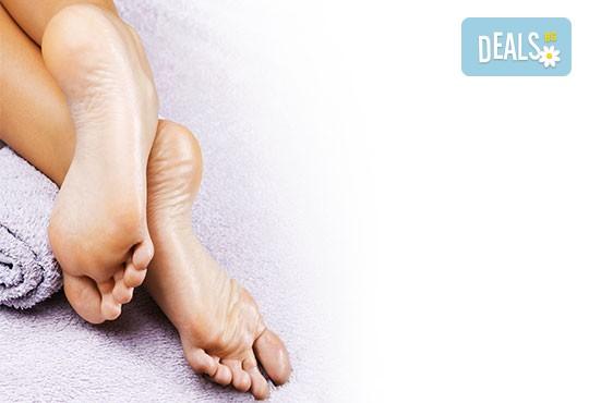 Терапия за уморени крака! Хидромасаж със соли, пилинг и масаж на стъпала на специална цена от Senses Massage & Recreation! - Снимка 3