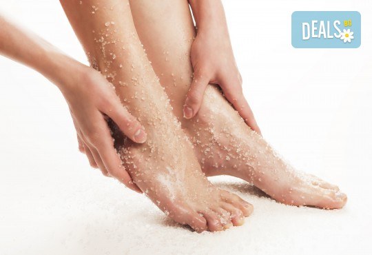 Терапия за уморени крака! Хидромасаж със соли, пилинг и масаж на стъпала на специална цена от Senses Massage & Recreation! - Снимка 2